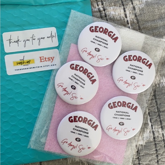 UGA Buttons - Picture 3 of 5